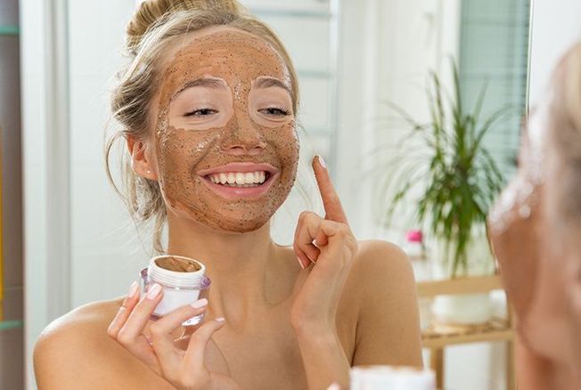 The Best Facial Treatments at Home: Organic and Economical Tips